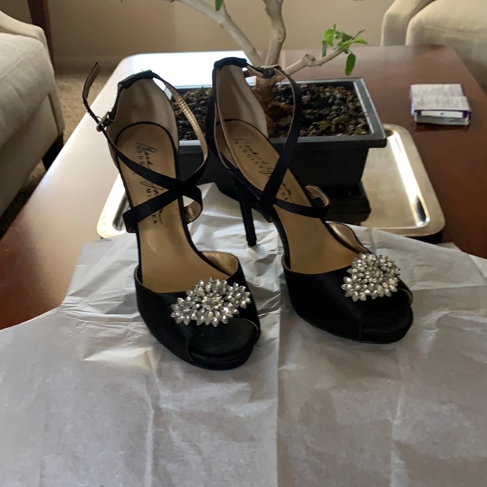 Badgley Mischka Black heels
